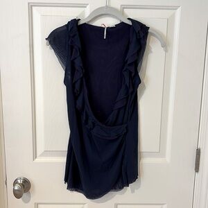 Navy v neck top with deep purple ruffle women’s large